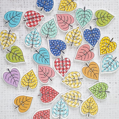Printed Leaf Button - 19mm - Shop online and in store at Purple Stitches, Basingstoke, Hampshire UK