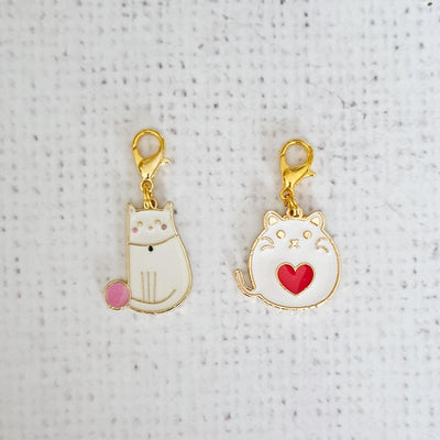 Heart Cat Zipper Charm - Shop online and in store at Purple Stitches, Basingstoke, Hampshire UK